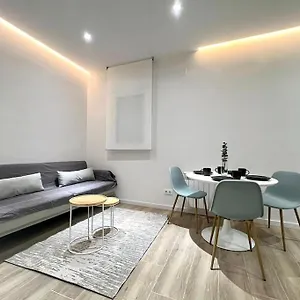Excelente Piso En Barrio Salamanca! Apartamento